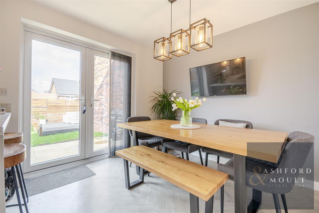 Property photo 3 of 28 Ashford-23.Jpg