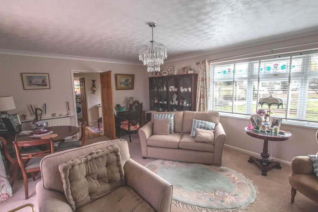 Property photo 2 of 18
