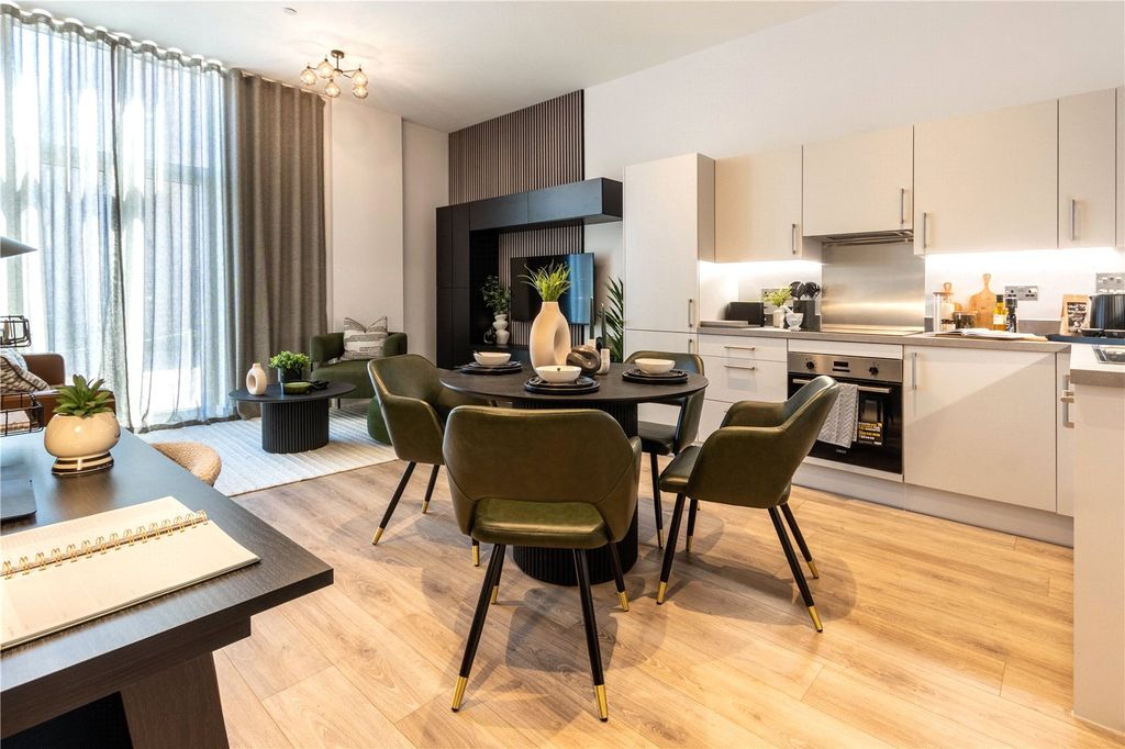 Property photo 2 of 12 Living Space