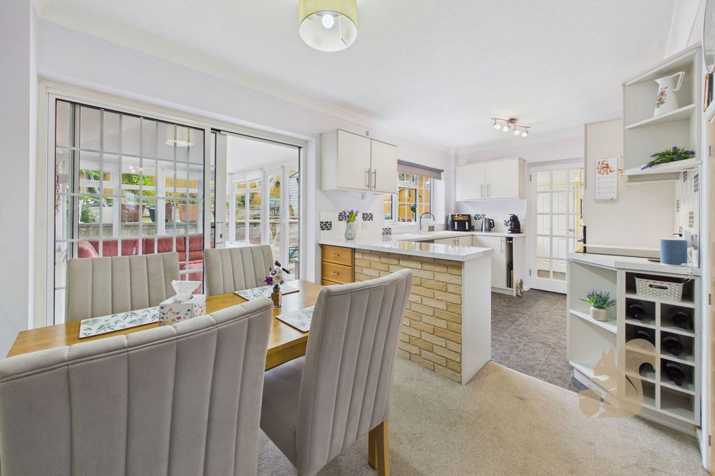 Property photo 2 of 17 Kitchen/Dining Room