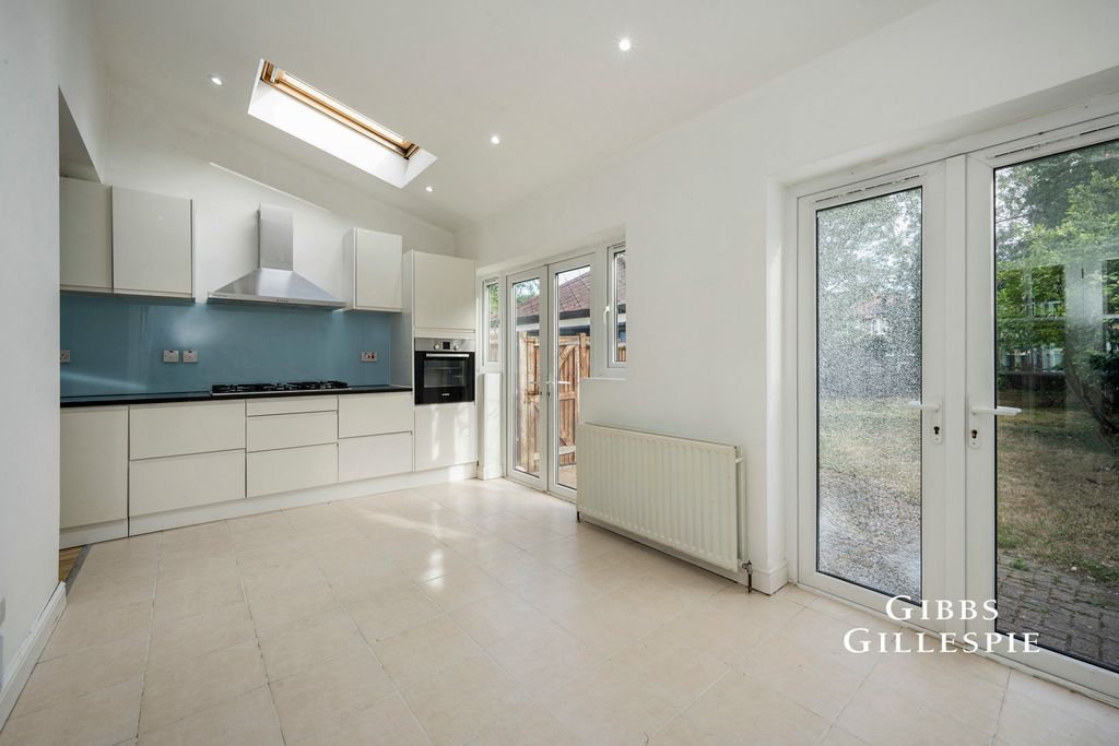 Property photo 2 of 20 Pbox-Img.Jpg