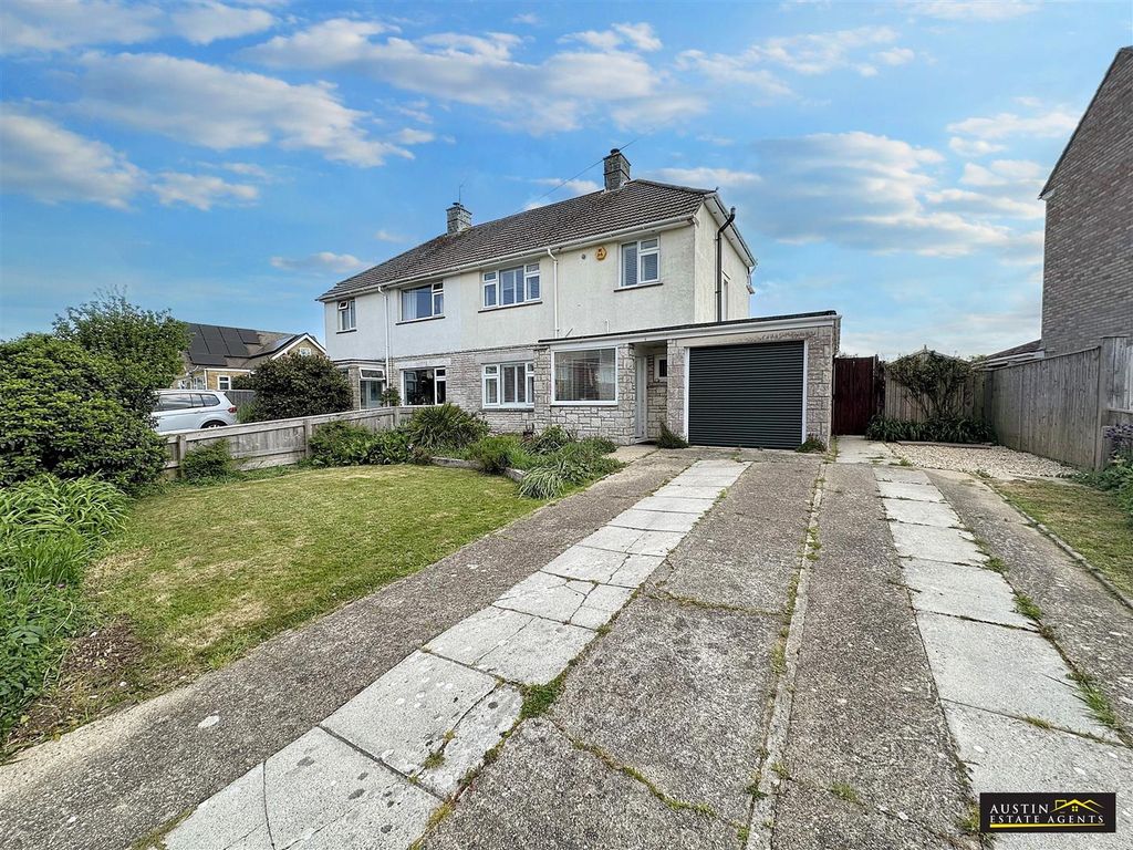 Property photo 3 of 15