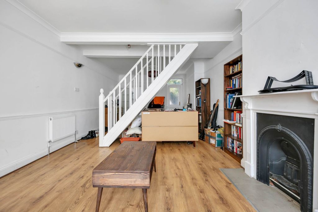 Property photo 3 of 16