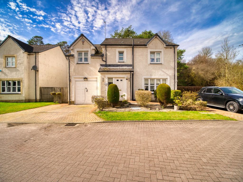 Property photo 1 of 31 4 Bedroom Detached Villa