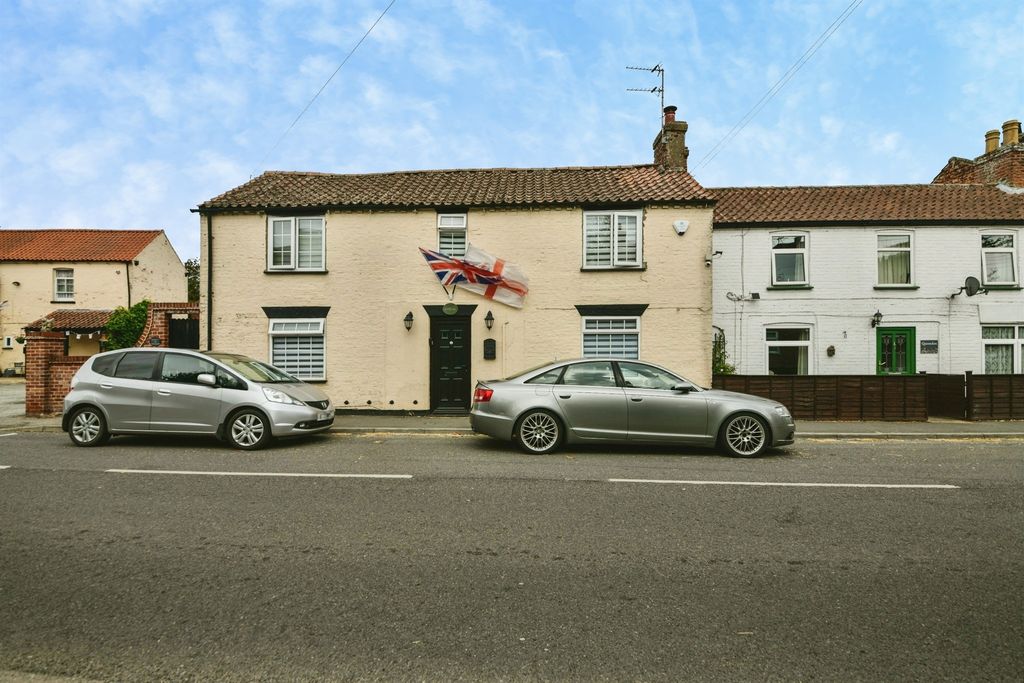 Property photo 1 of 27