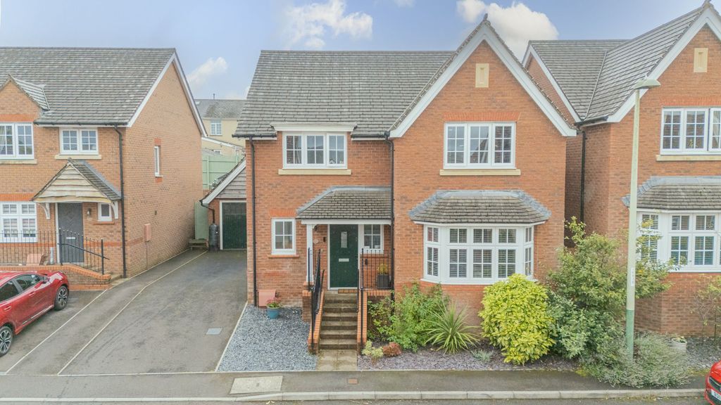 Property photo 1 of 36