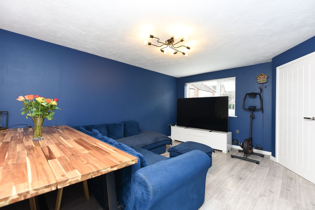 Property photo 2 of 14