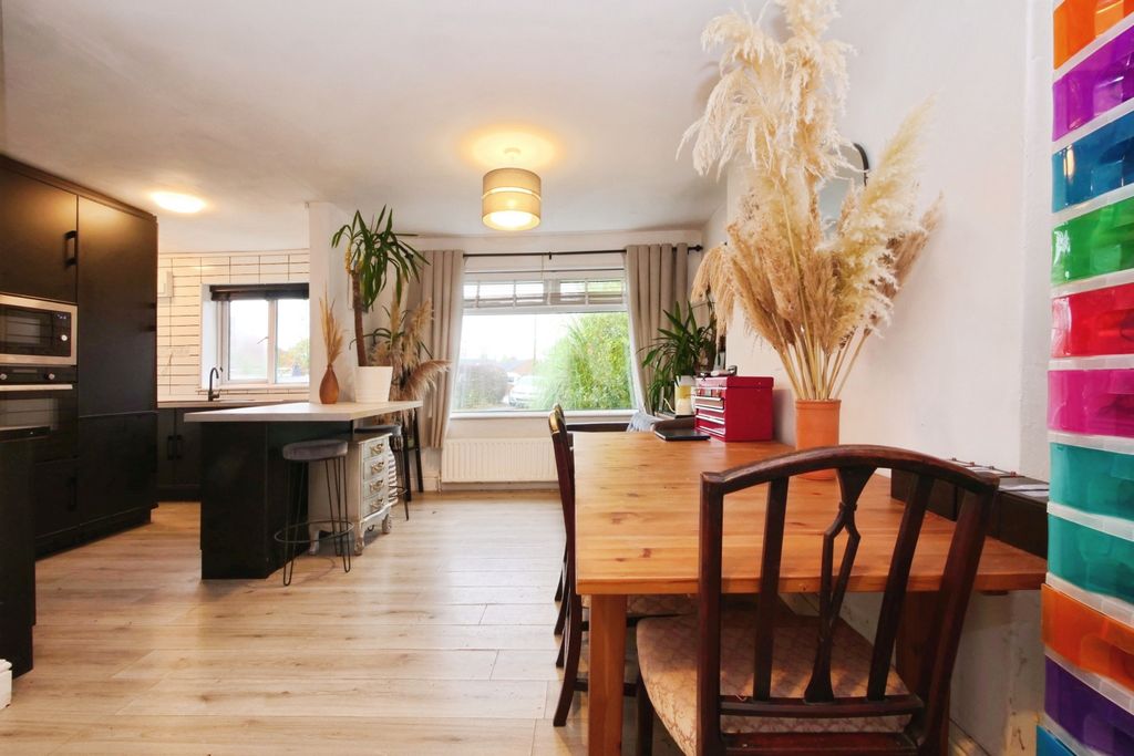 Property photo 3 of 20 Pnmb0401