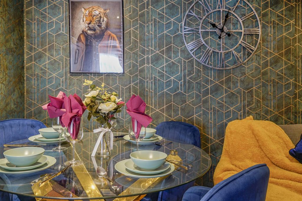 Property photo 2 of 32 13B Great North Way - 3Ks5Ywlqc73Qknppsoaj.Jpg