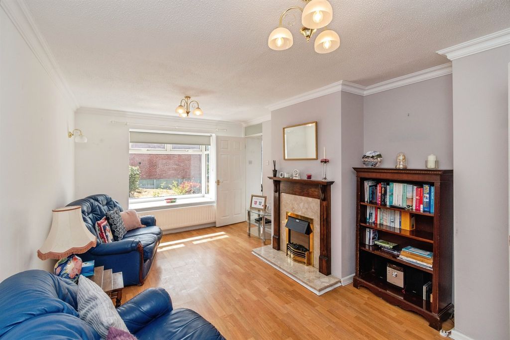 Property photo 2 of 18