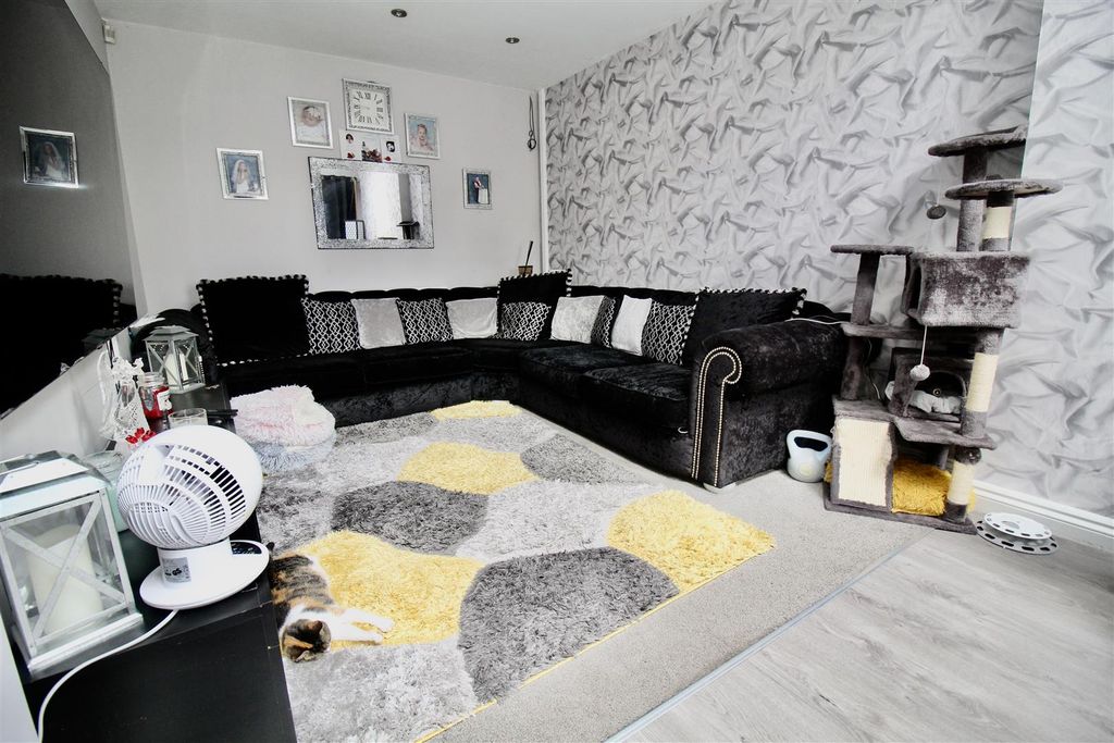 Property photo 2 of 16 Open Plan Second Reception Room