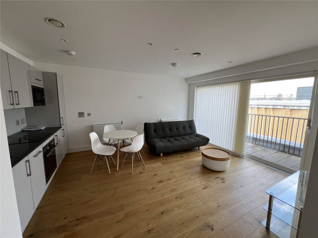 Property photo 3 of 7 Picture No. 04