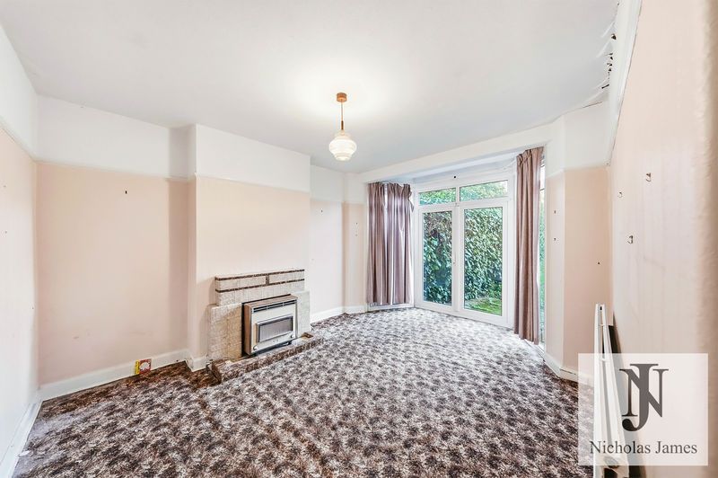 Property photo 3 of 16 Photo 11