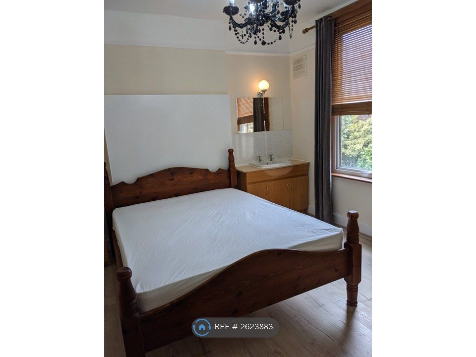 Property photo 3 of 12 Bedroom