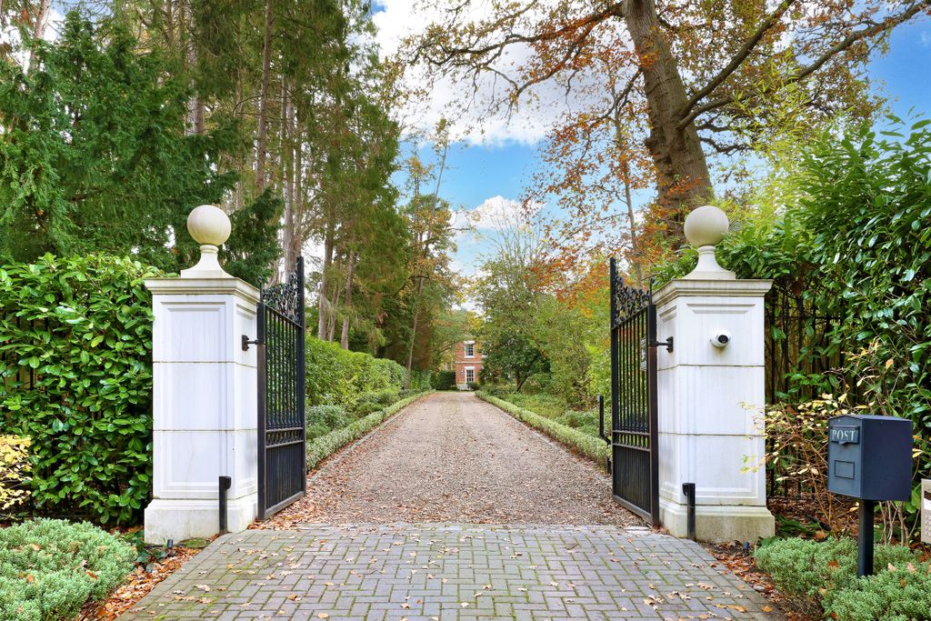 Property photo 2 of 30