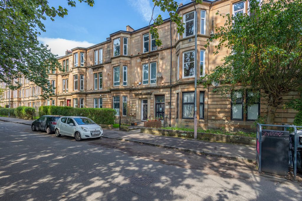 Property photo 1 of 32