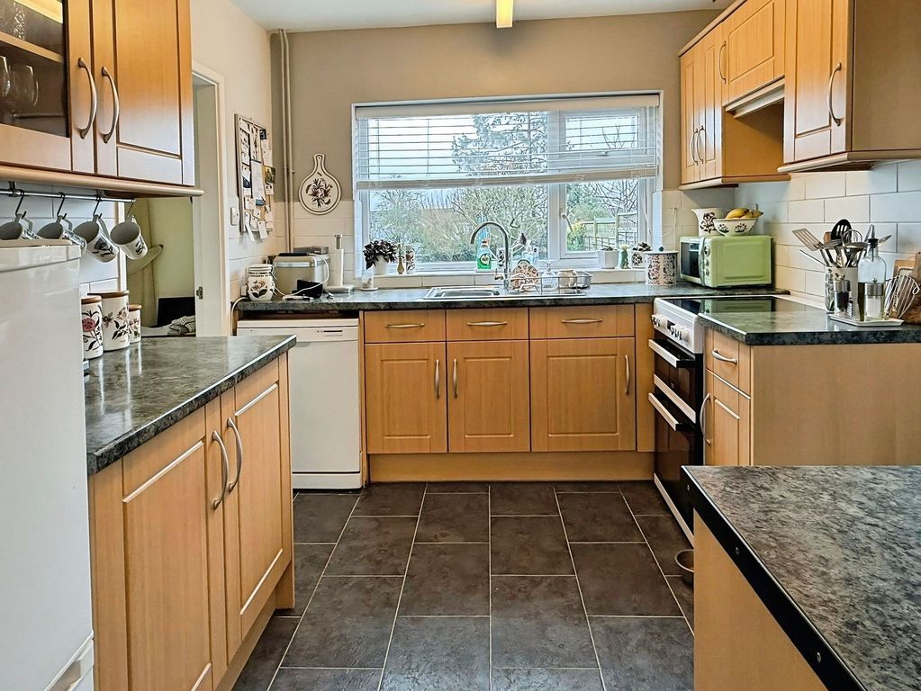 Property photo 3 of 21