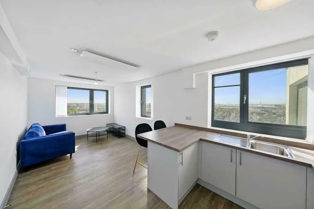 Property photo 3 of 12