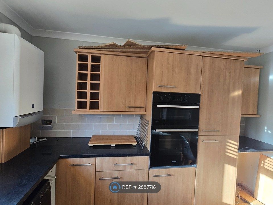 Property photo 2 of 14 Large Kitchen