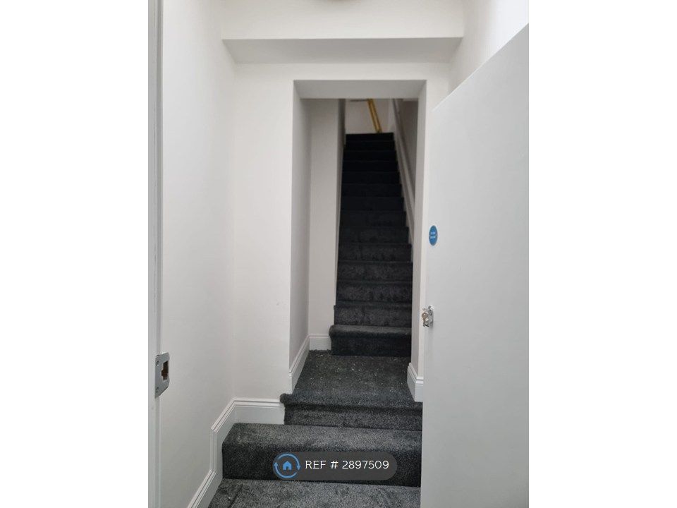 Property photo 3 of 5 Entrance To 2nd Floor Flat
