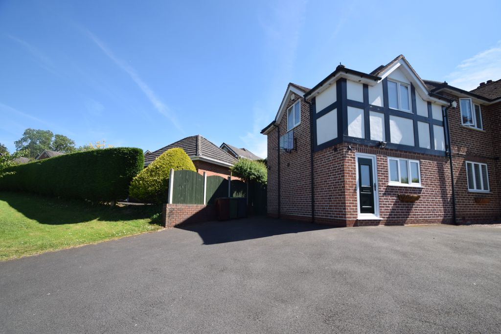 Property photo 1 of 9 Photo 10