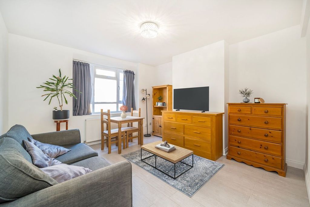 Property photo 2 of 5