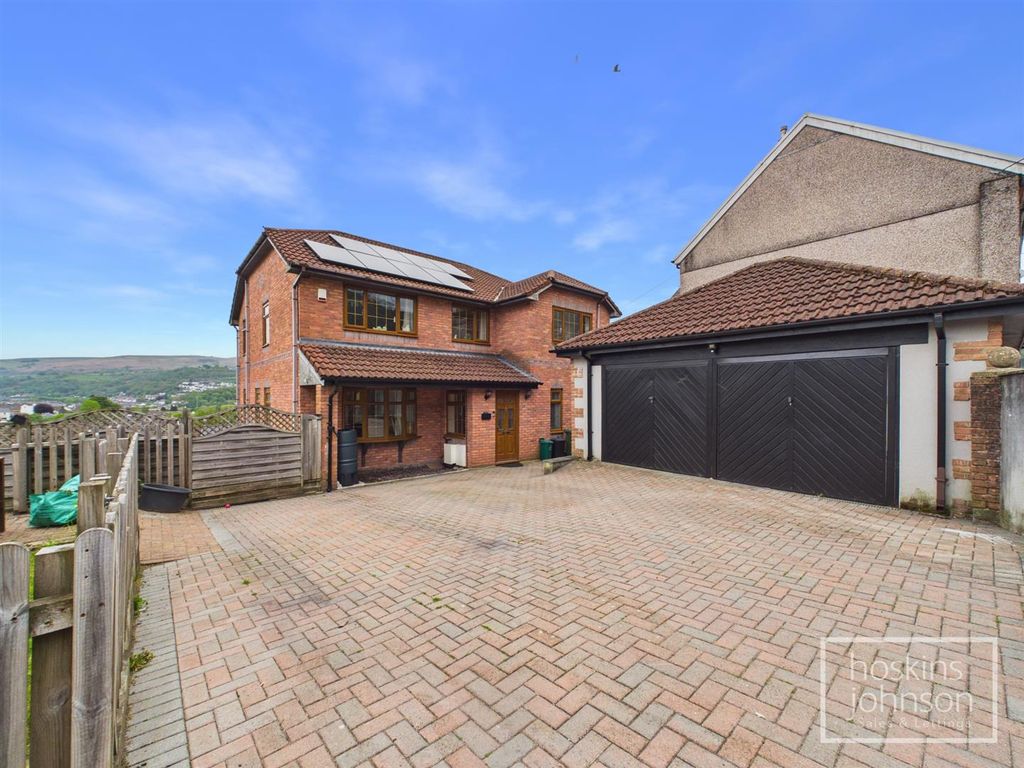 Property photo 1 of 47