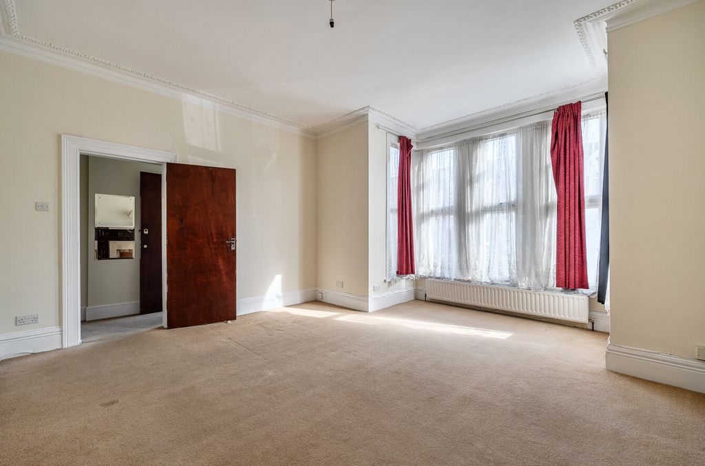 Property photo 3 of 19 1424079-19-69B03d...