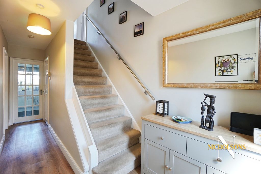 Property photo 3 of 20 4194844