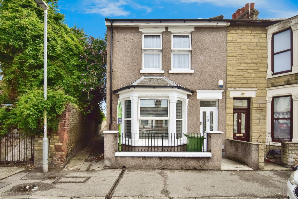 Property photo 1 of 17