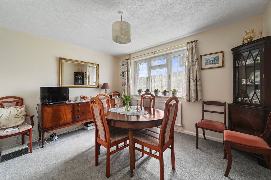 Property photo 3 of 28 Dining Room