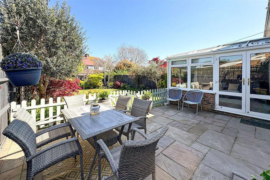 Property photo 3 of 18 Picture No. 17