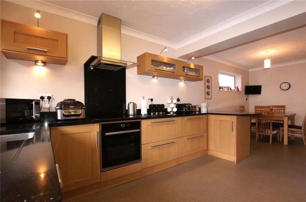 Property photo 2 of 12 Picture No. 02