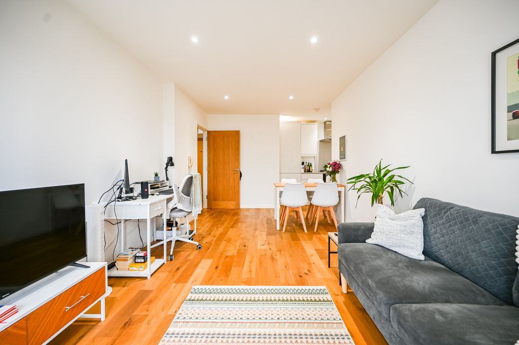 Property photo 1 of 11 1