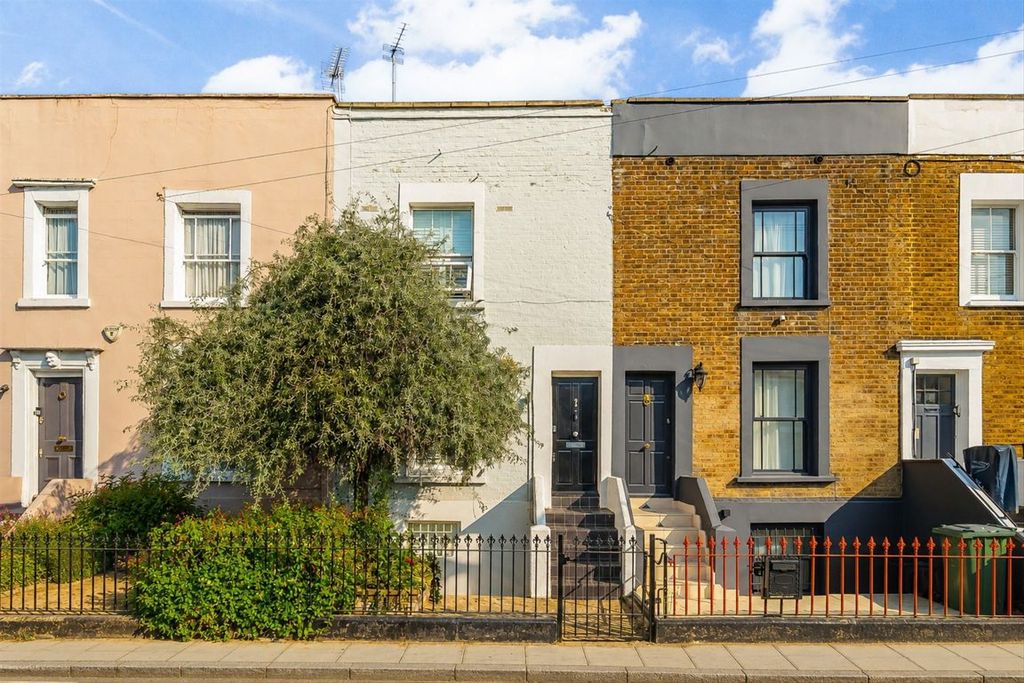 Property photo 1 of 8