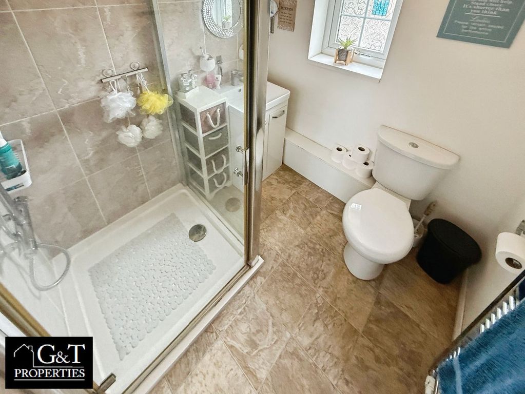 Property photo 2 of 21