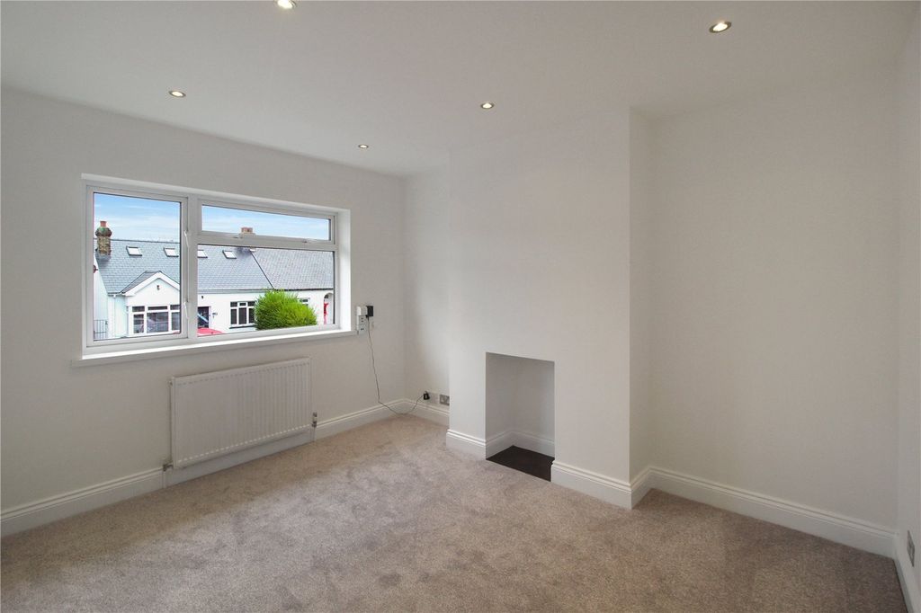 Property photo 2 of 7 Picture No. 04