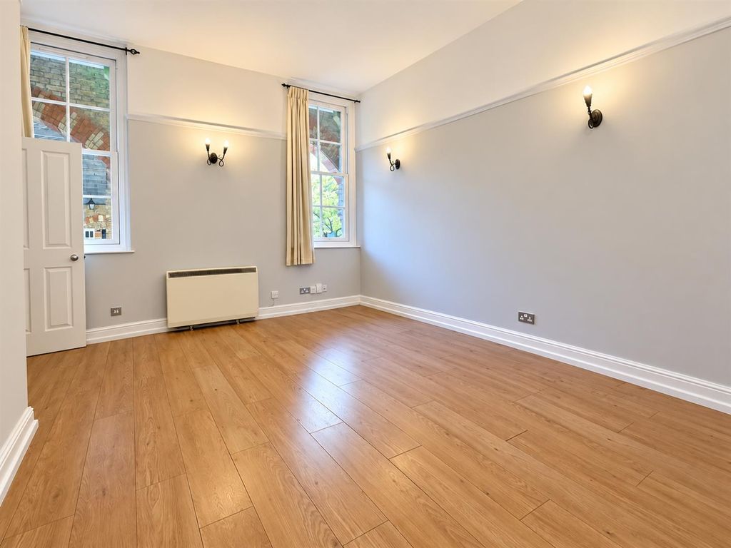 Property photo 3 of 8 Coopers Estate Agents