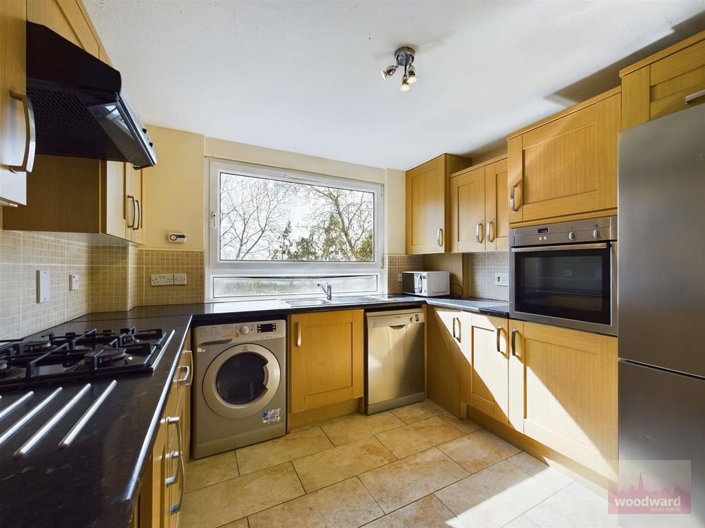 Property photo 2 of 13 Cam01320G0-Pr0052-Still010.Jpg
