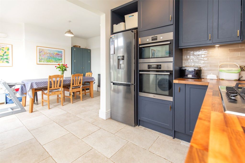 Property photo 2 of 22 Picture No. 07