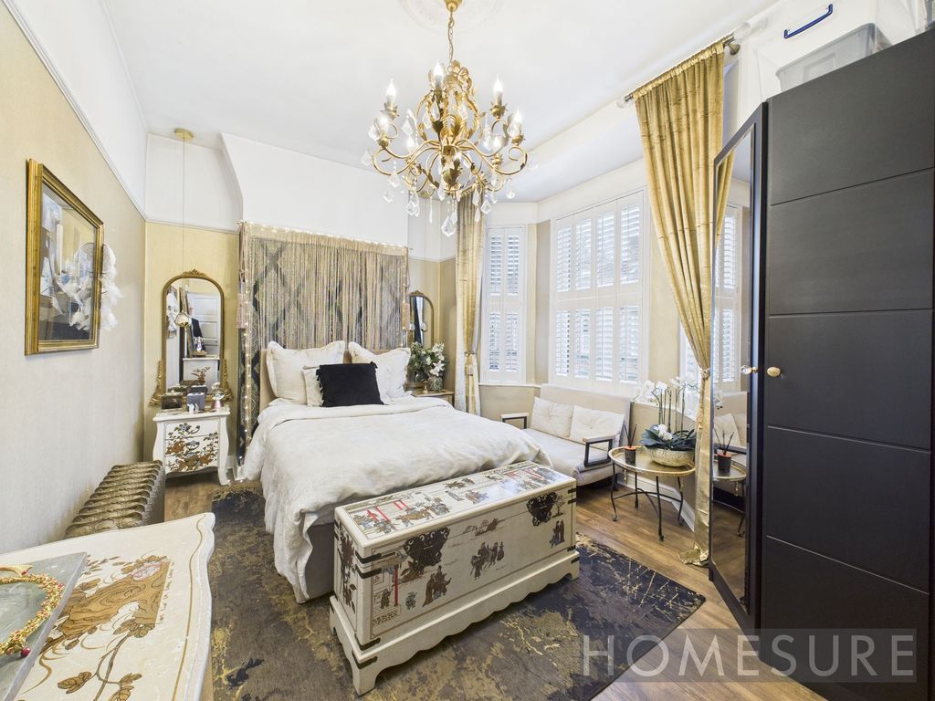 Property photo 3 of 23