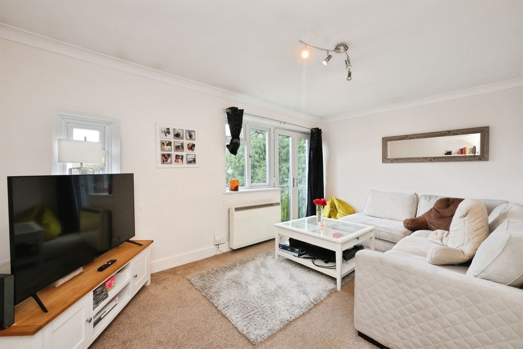 Property photo 2 of 14