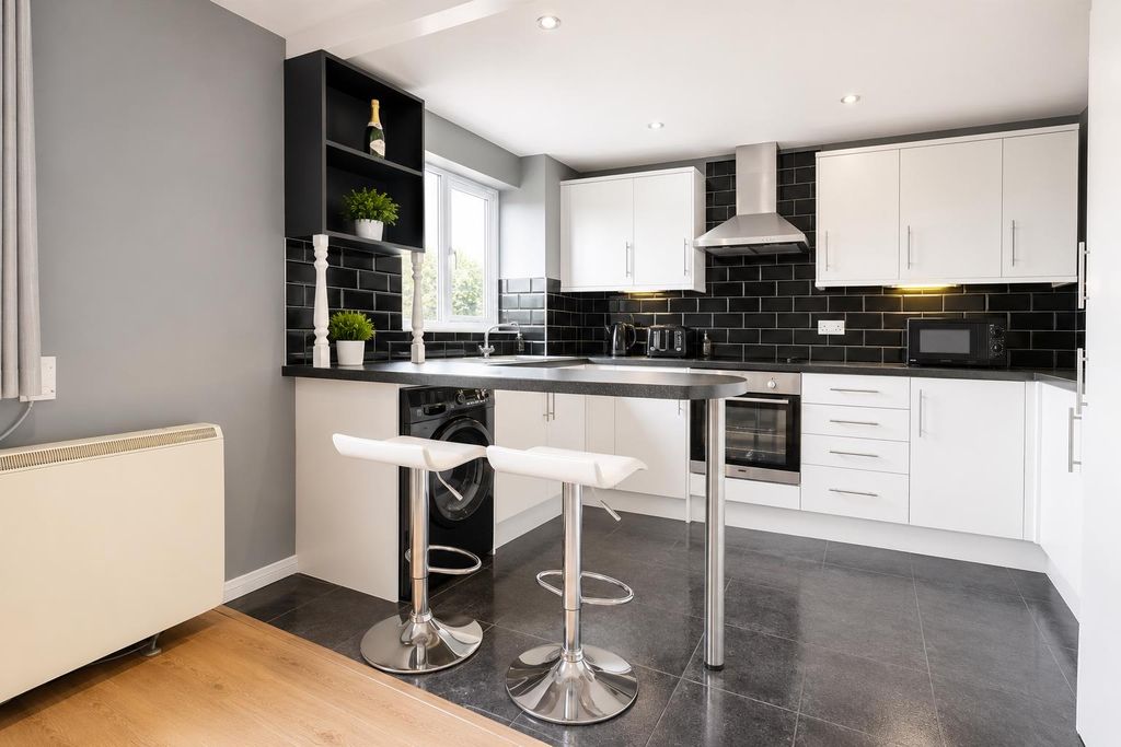 Property photo 3 of 15 D2C64D8F-8E2A-4Cb5-861F-7E7214Bbf388.Png