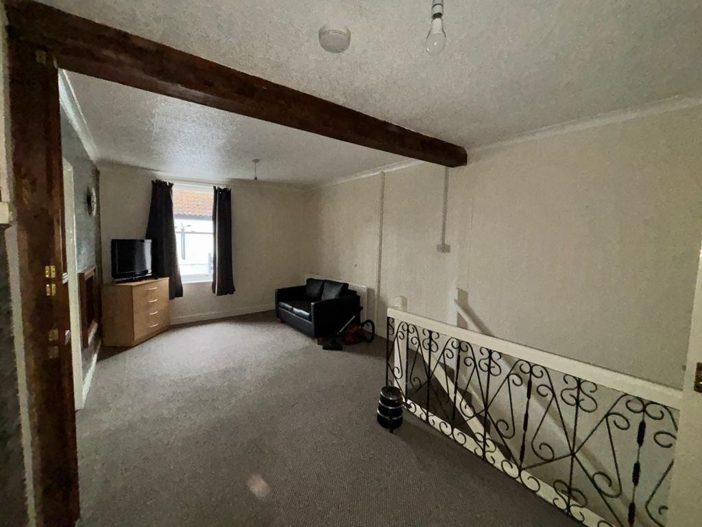 Property photo 2 of 9 Photo-2025-12-12-09-54-14