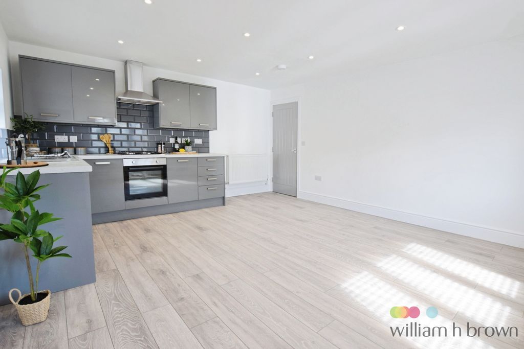 Property photo 1 of 16 Image