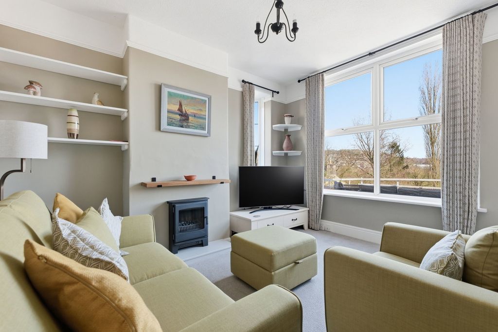 Property photo 3 of 19