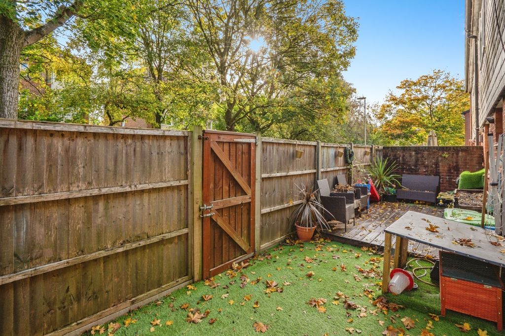 Property photo 2 of 11 Photo