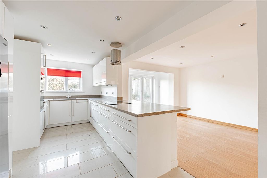 Property photo 2 of 19 L J Imaging-22.Jpg