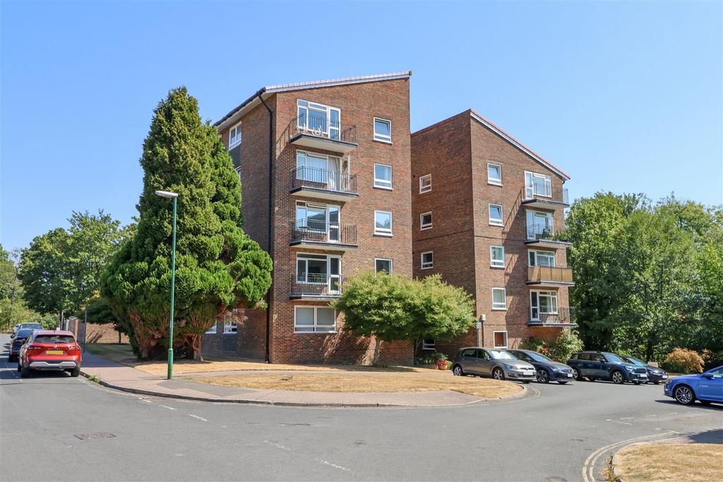 Property photo 1 of 23
