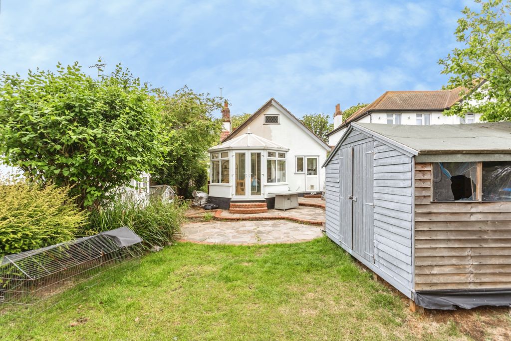 Property photo 2 of 19